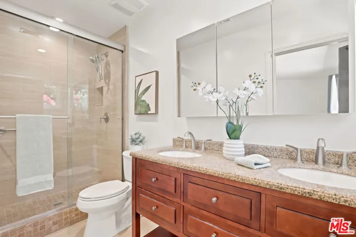 11521 Patom Drive, Culver City, California 90230