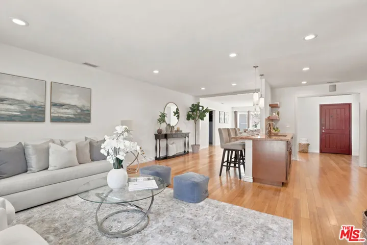 11521 Patom Drive, Culver City, California 90230