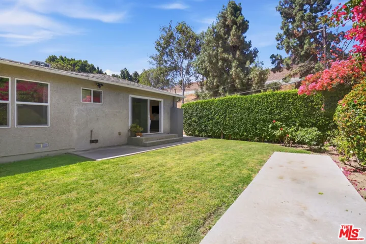 11521 Patom Drive, Culver City, California 90230