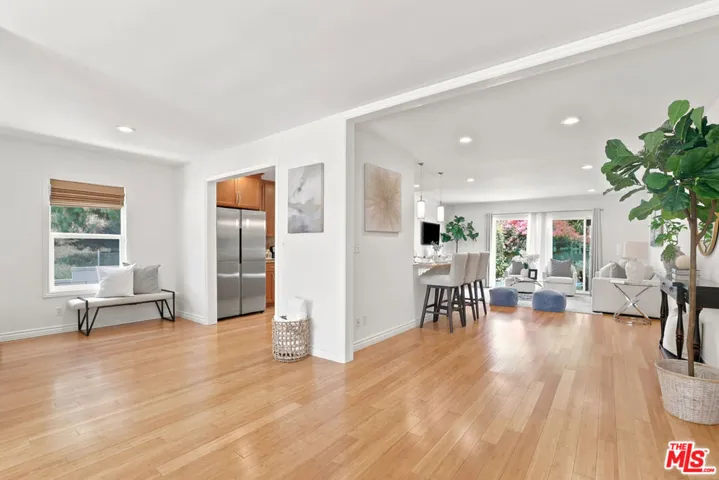 11521 Patom Drive, Culver City, California 90230