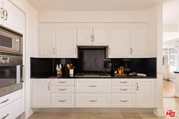 900 W Olympic Boulevard 42e, Los Angeles, California 90015