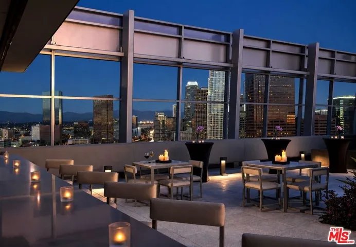 900 W Olympic Boulevard 42e, Los Angeles, California 90015