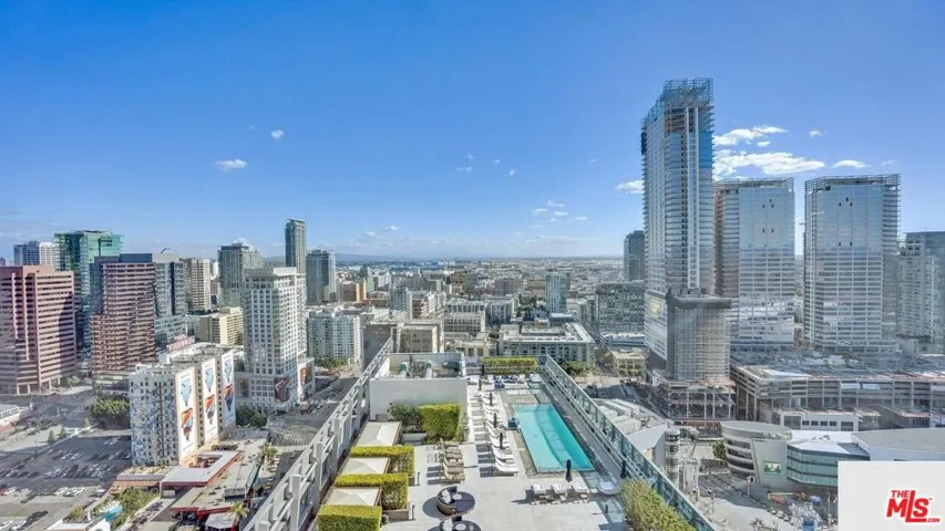 900 W Olympic Boulevard 42e, Los Angeles, California 90015