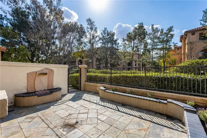 24 Crestline 103, Irvine, California 92602