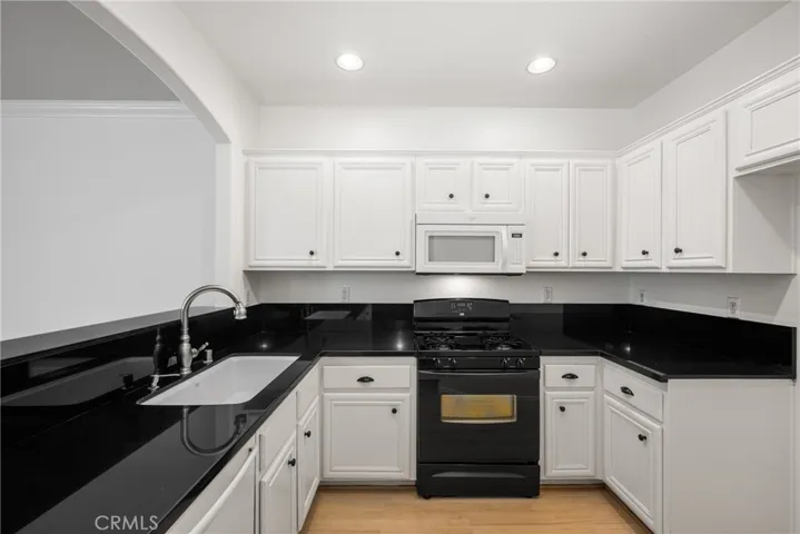 24 Crestline 103, Irvine, California 92602