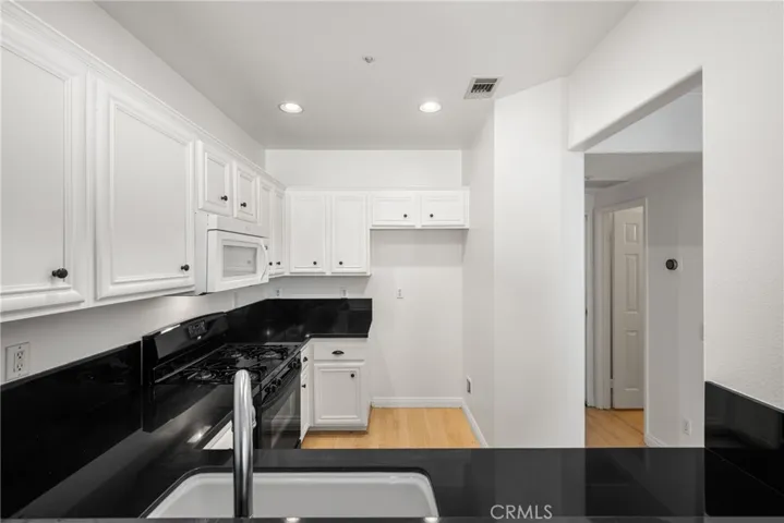 24 Crestline 103, Irvine, California 92602