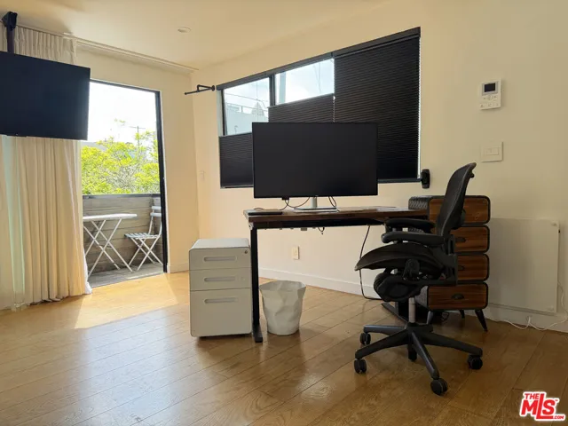 1001 Main Street, Venice, California 90291