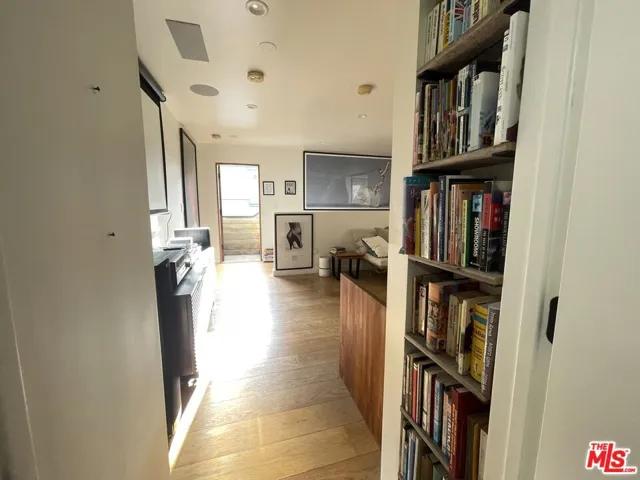 1001 Main Street, Venice, California 90291