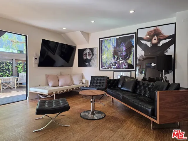 1001 Main Street, Venice, California 90291