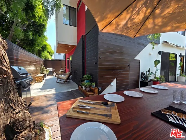 1001 Main Street, Venice, California 90291