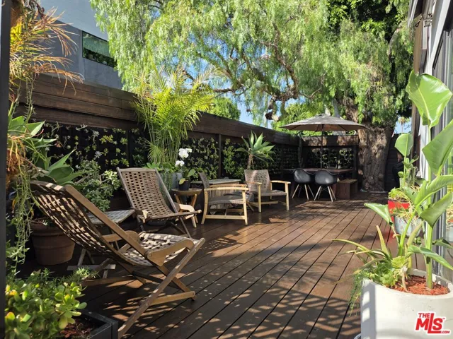1001 Main Street, Venice, California 90291