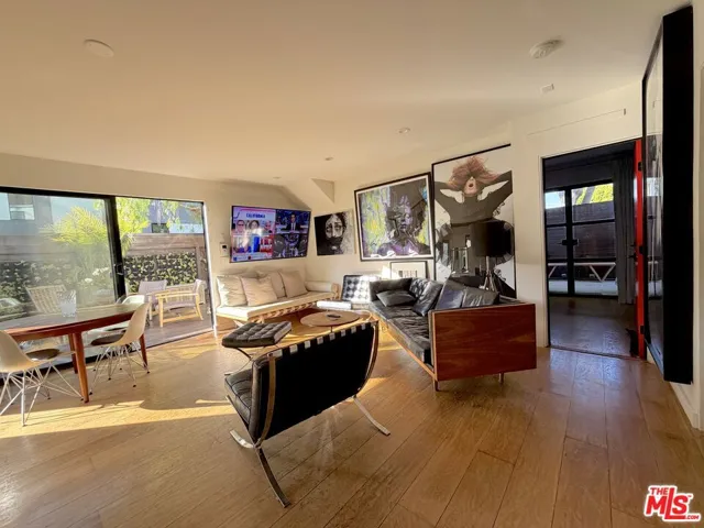 1001 Main Street, Venice, California 90291