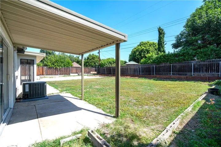 1460 N Towne, Claremont, California 91711