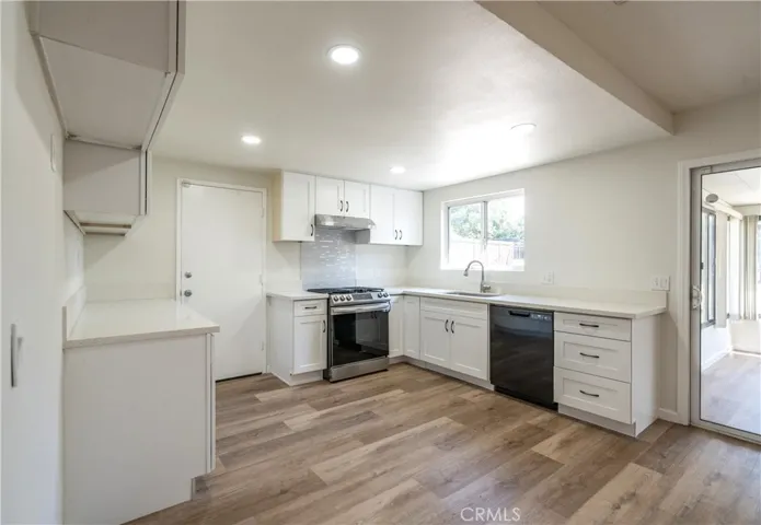 1460 N Towne, Claremont, California 91711
