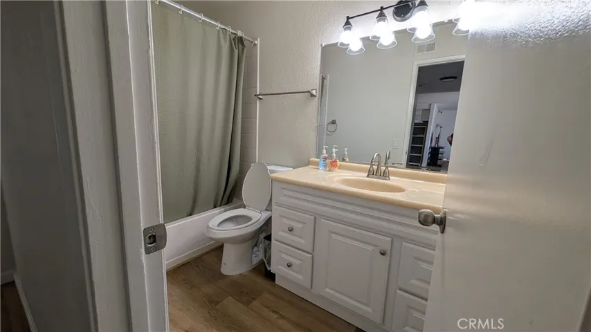 1460 N Towne, Claremont, California 91711