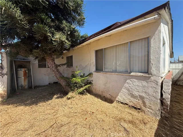1718 W 109th, Los Angeles, California 90047