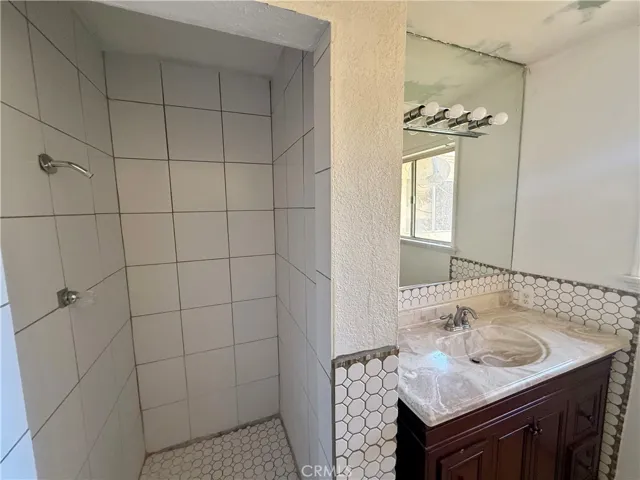 1718 W 109th, Los Angeles, California 90047