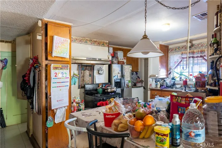 4452 Rosewood Avenue, Los Angeles, California 90004