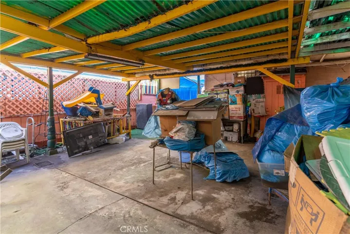 4452 Rosewood Avenue, Los Angeles, California 90004