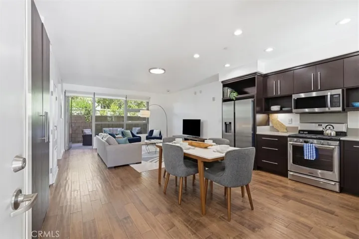 13045 Pacific Promenade 102, Playa Vista, California 90094