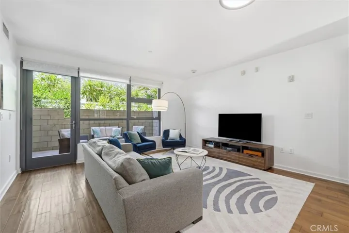 13045 Pacific Promenade 102, Playa Vista, California 90094
