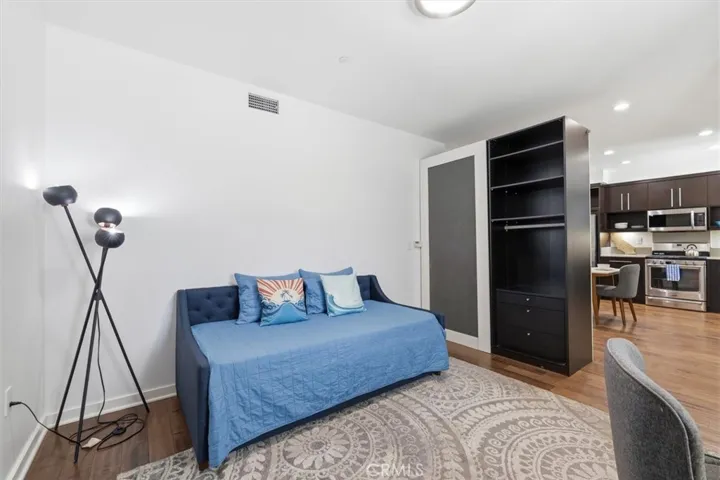 13045 Pacific Promenade 102, Playa Vista, California 90094