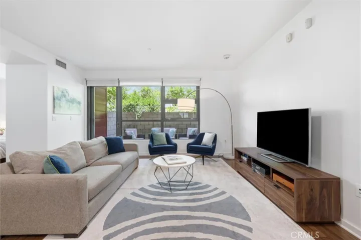 13045 Pacific Promenade 102, Playa Vista, California 90094