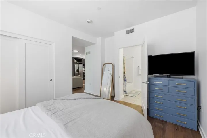 13045 Pacific Promenade 102, Playa Vista, California 90094