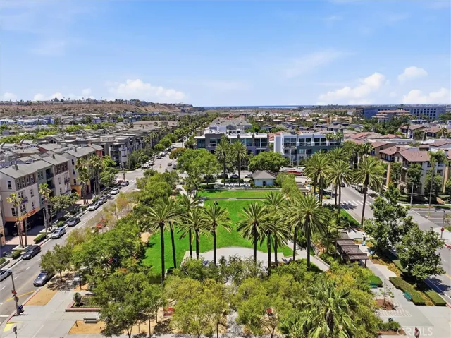 13045 Pacific Promenade 102, Playa Vista, California 90094
