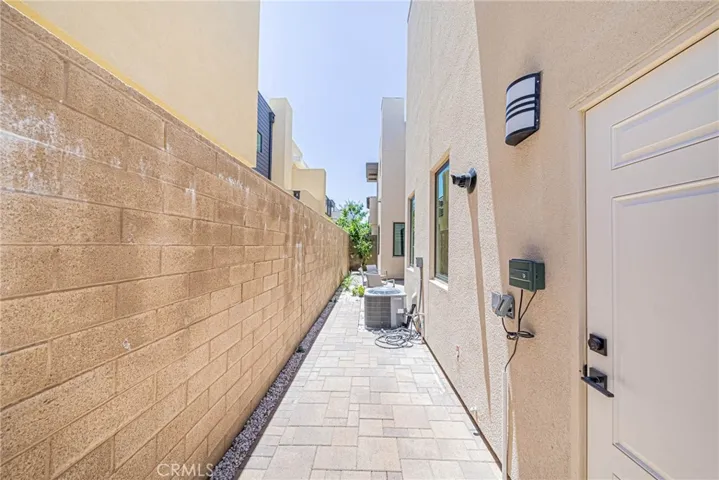 196 Terrapin, Irvine, California 92618