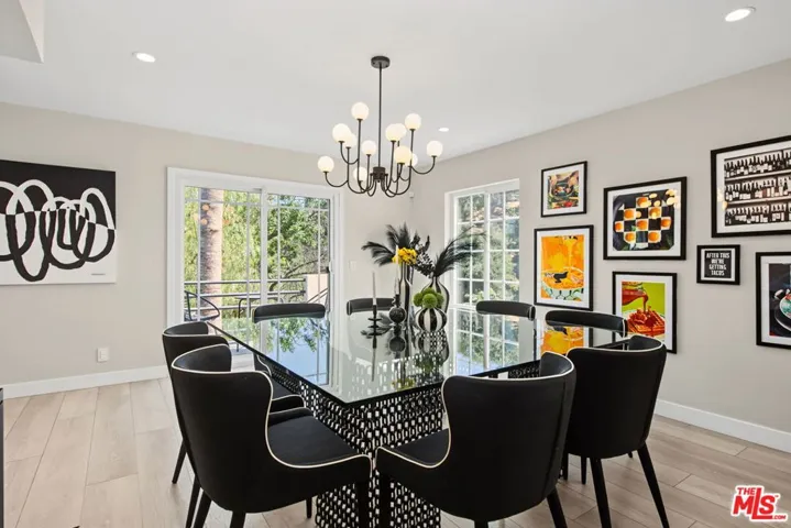 21490 Arcos Drive, Los Angeles, California 91364