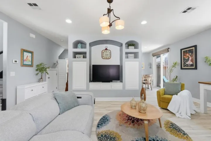 17765 Calle Hermosa, Morgan Hill, California 95037