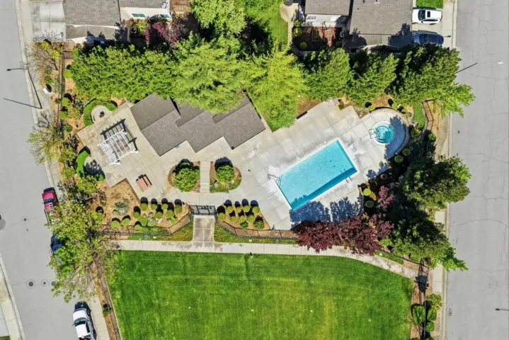 17765 Calle Hermosa, Morgan Hill, California 95037