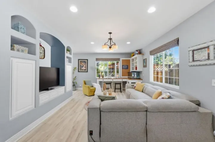 17765 Calle Hermosa, Morgan Hill, California 95037
