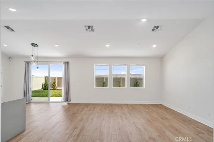 213 Cassano, Tehachapi, California 93561