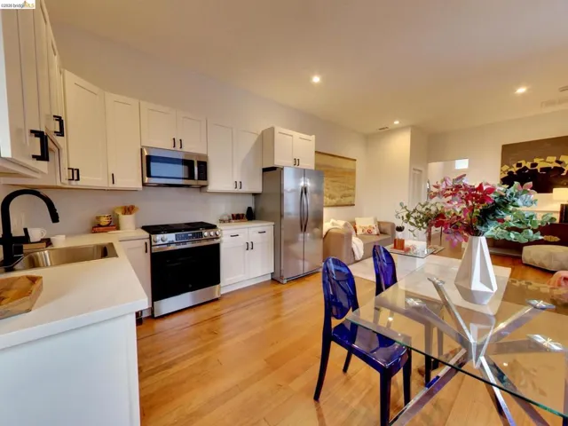 1442 1444 16th St, Oakland, California 94607-2917