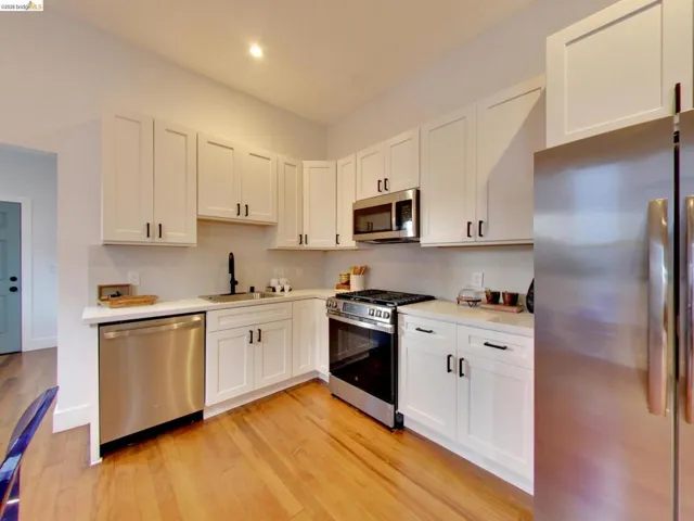 1442 1444 16th St, Oakland, California 94607-2917