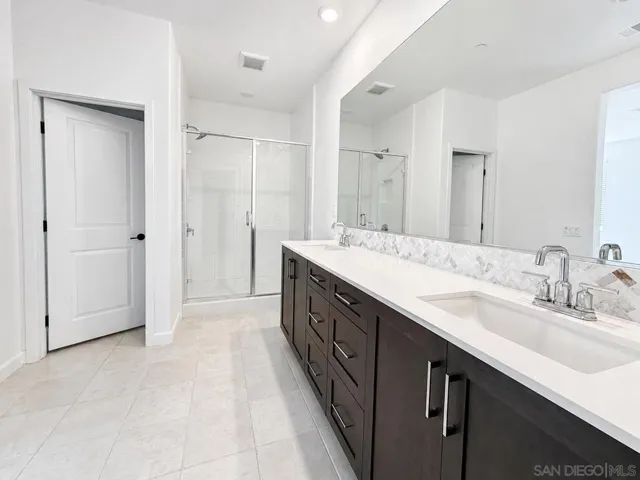 1216 Sunrise Vw 104, San Marcos, California 92078