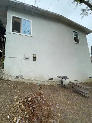1369 Volney, Los Angeles, California 90063