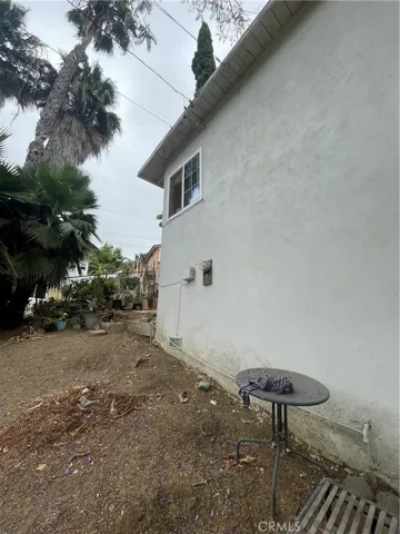 1369 Volney, Los Angeles, California 90063