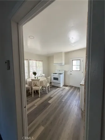 1369 Volney, Los Angeles, California 90063