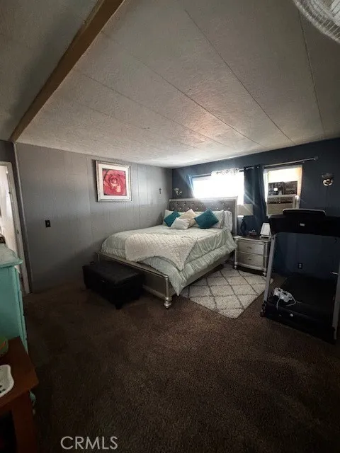 MASTER BEDROOM MASTER BEDROOM