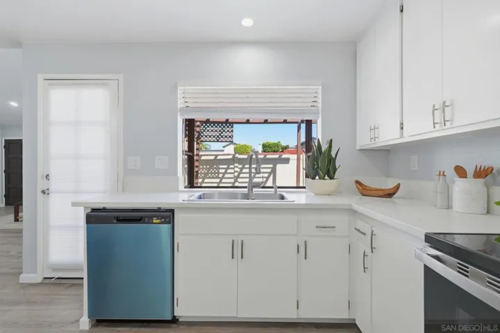 6795 Parkside, San Diego, California 92139
