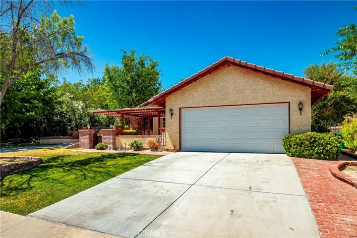 3327 Marilynn, Lancaster, California 93536