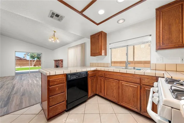 3327 Marilynn, Lancaster, California 93536