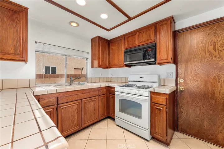 3327 Marilynn, Lancaster, California 93536