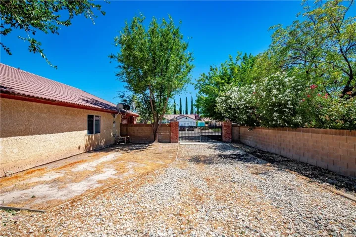 3327 Marilynn, Lancaster, California 93536