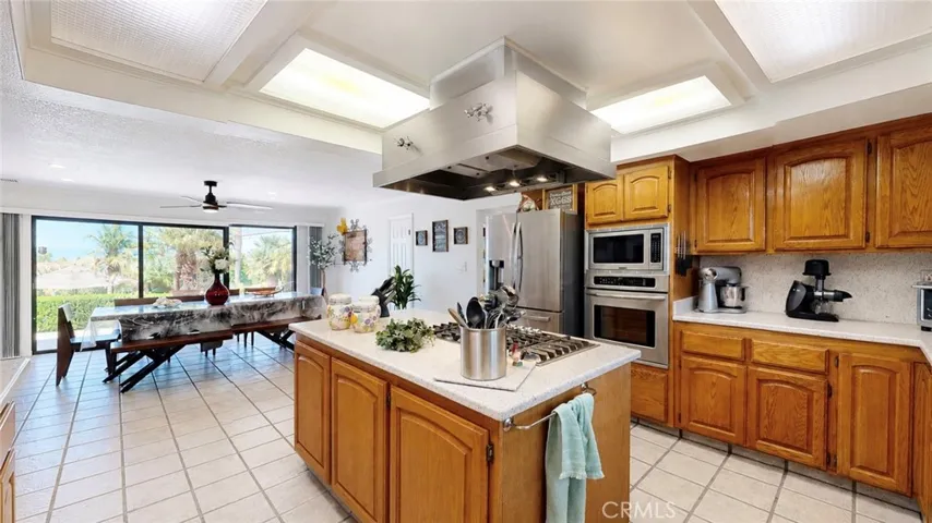 17850 Vista Del Lago, Riverside, California 92503