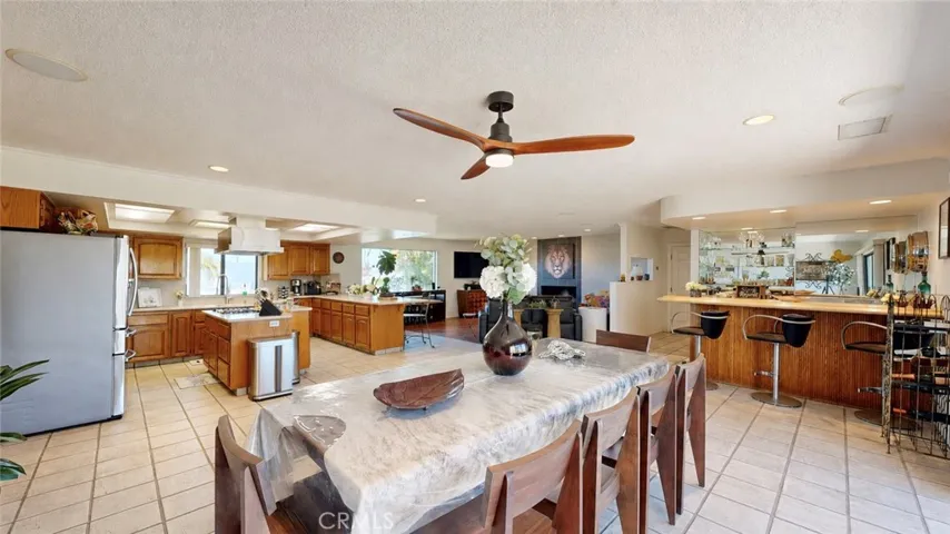 17850 Vista Del Lago, Riverside, California 92503