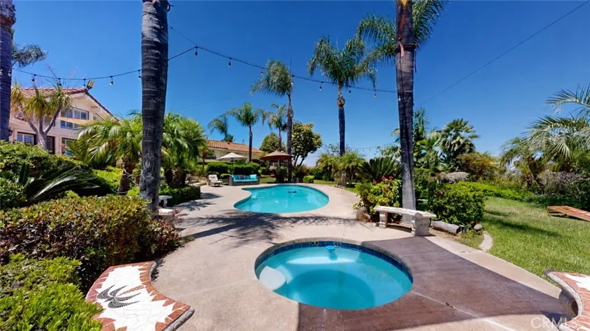 17850 Vista Del Lago, Riverside, California 92503